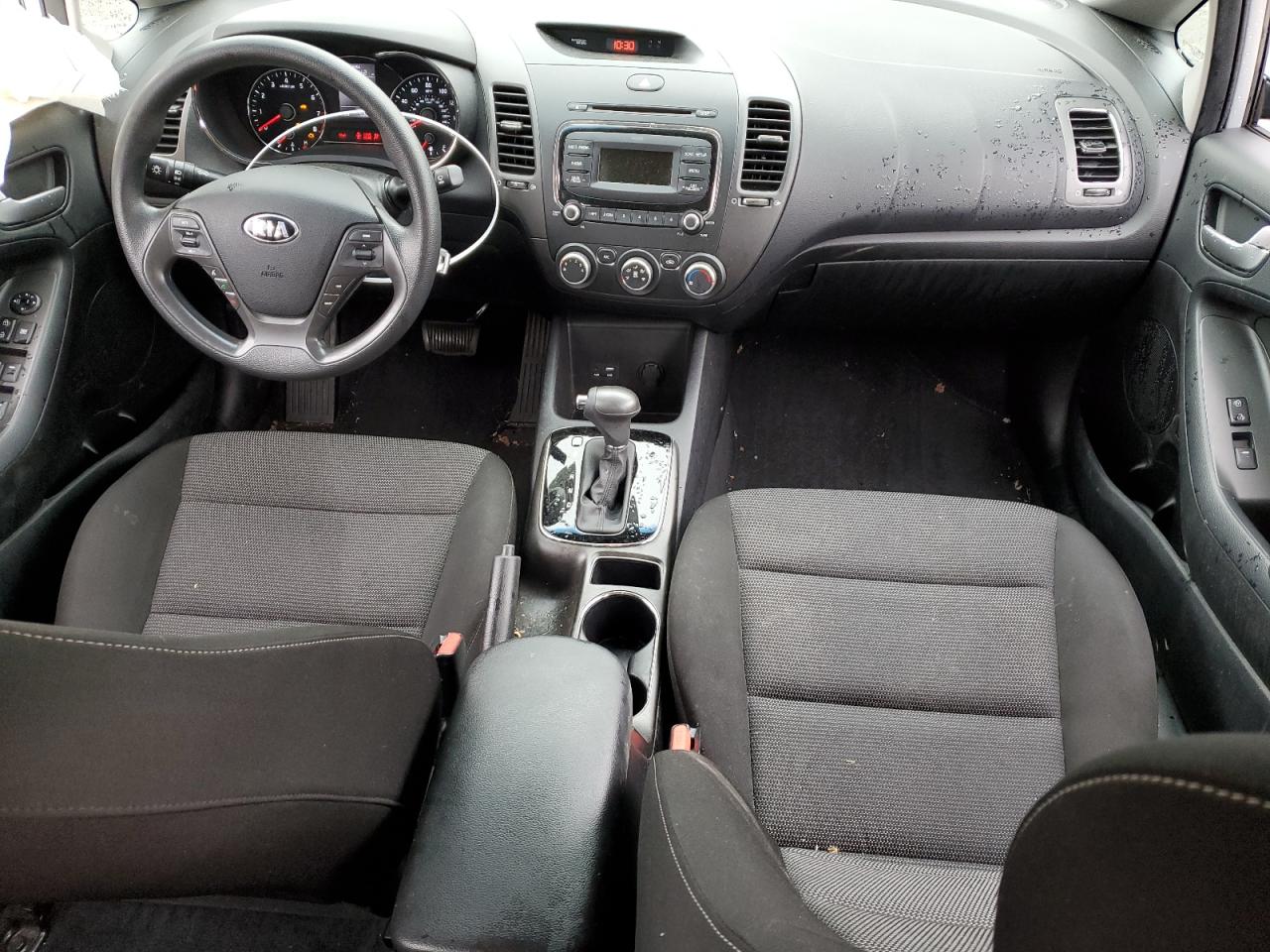 3KPFK4A76HE133260 2017 Kia Forte Lx