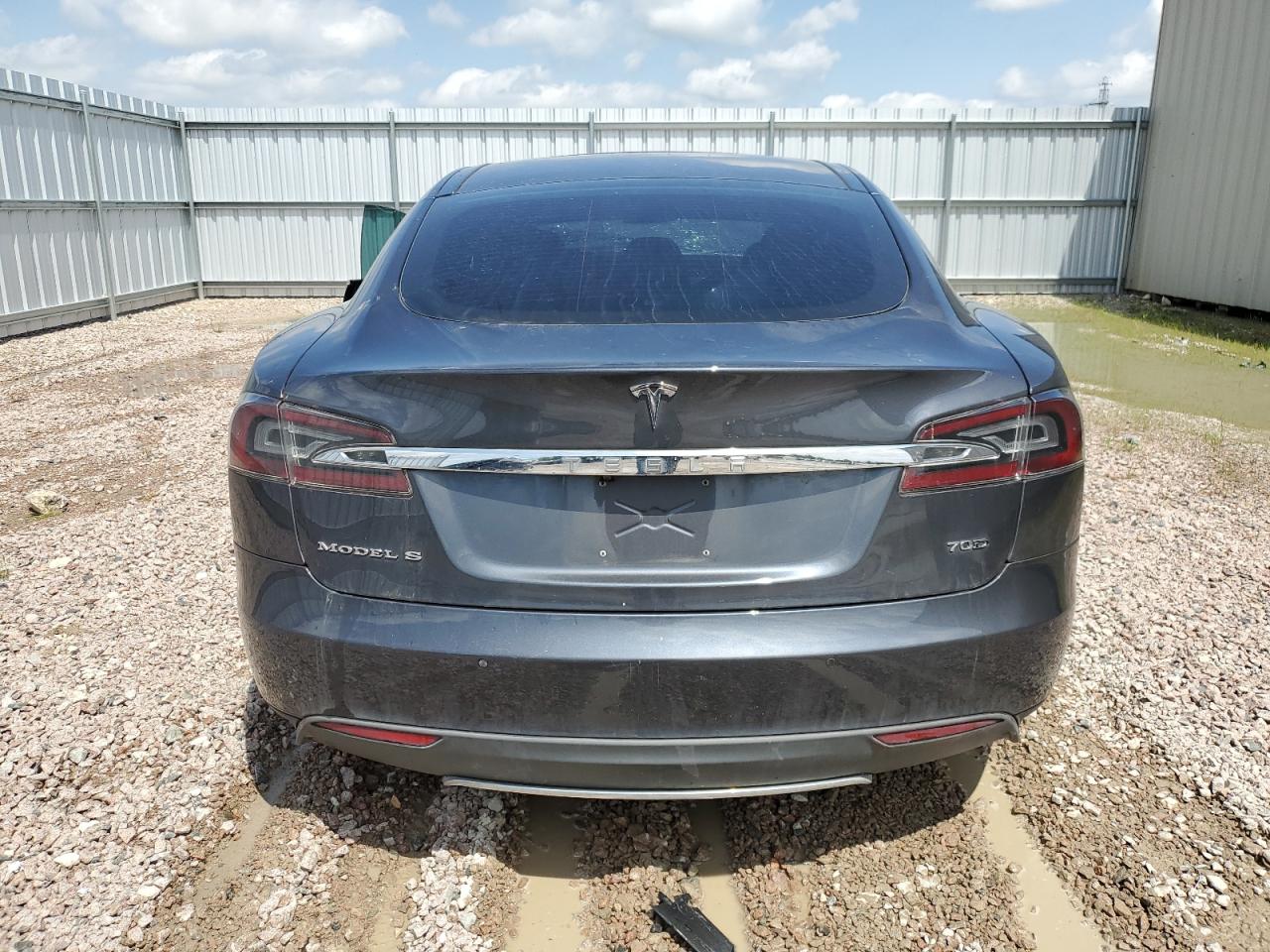 5YJSA1E2XFF118993 2015 Tesla Model S