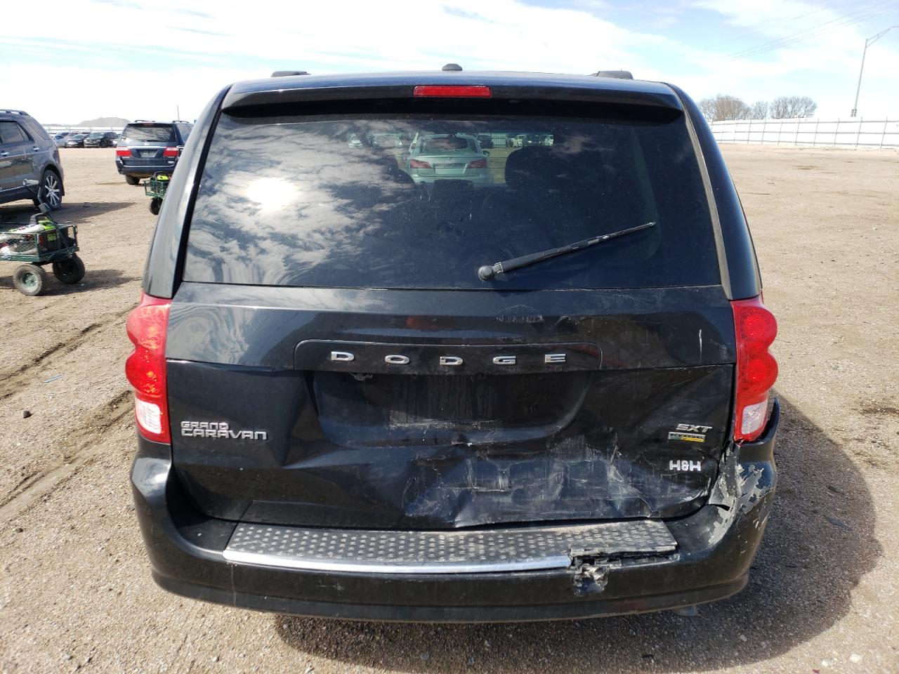 2C4RDGCG6HR749559 2017 Dodge Grand Caravan Sxt