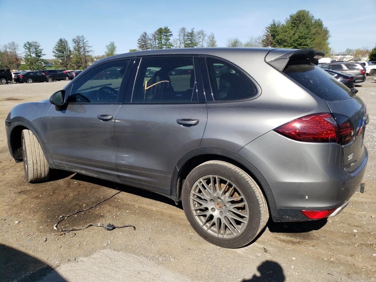 2014 Porsche Cayenne vin: WP1AF2A28ELA43259