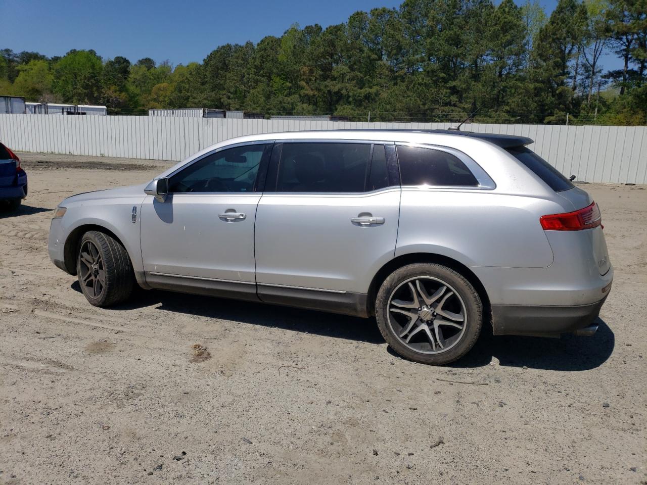 2LMHJ5AT7BBJ50923 2011 Lincoln Mkt