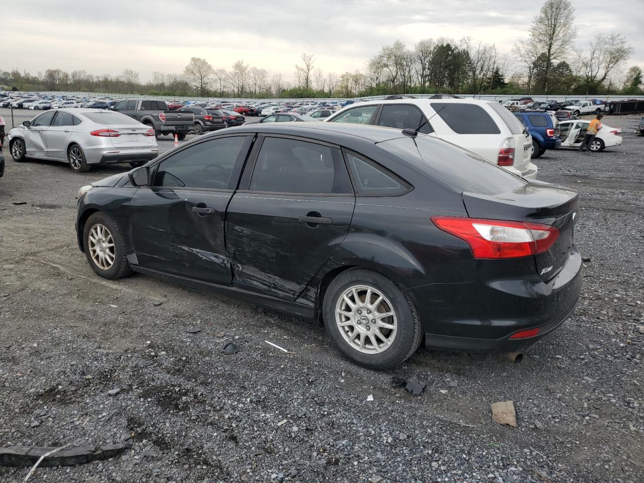 1FADP3E25EL361194 2014 Ford Focus S