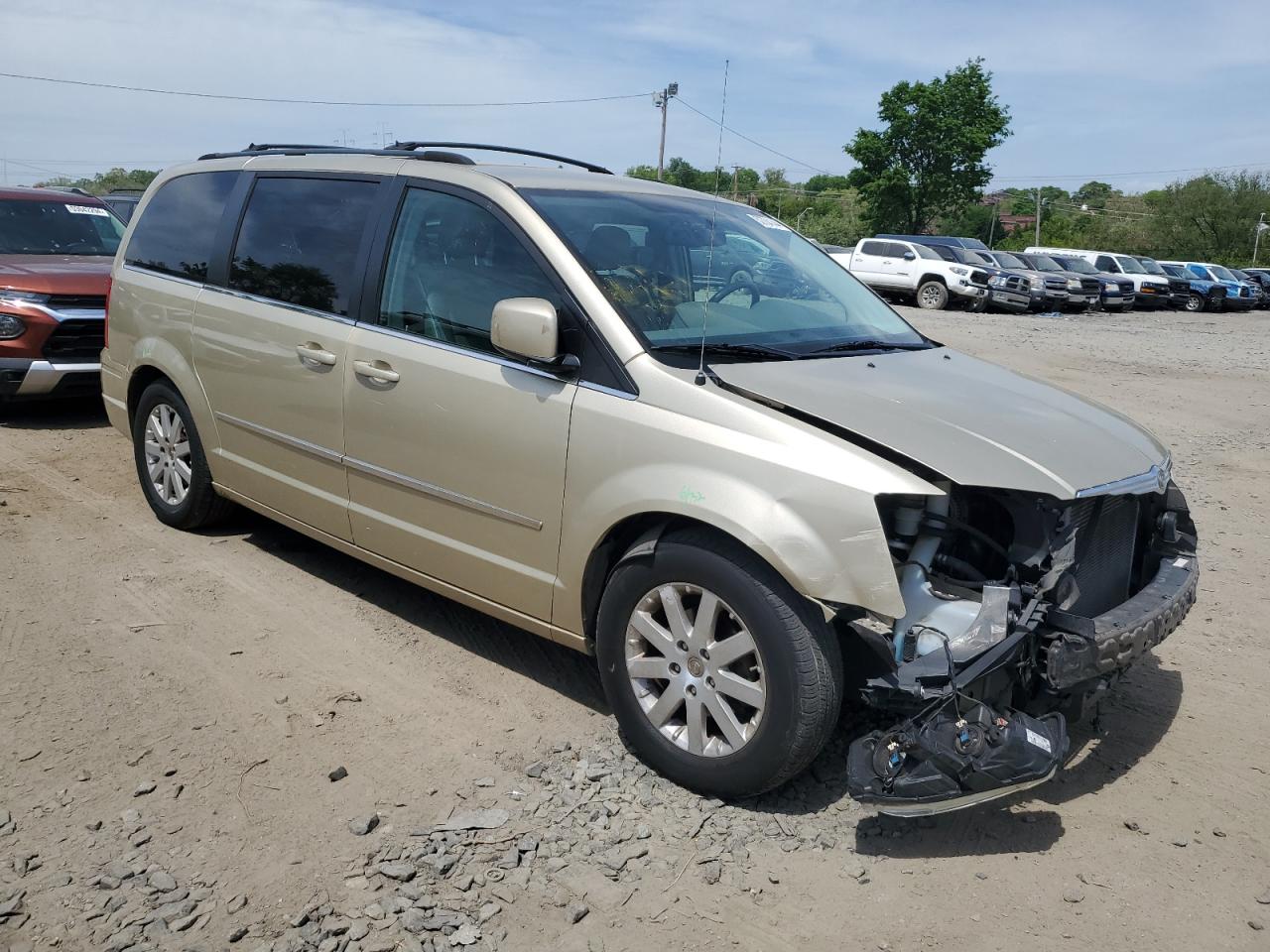 2A4RR5D13AR216813 2010 Chrysler Town & Country Touring