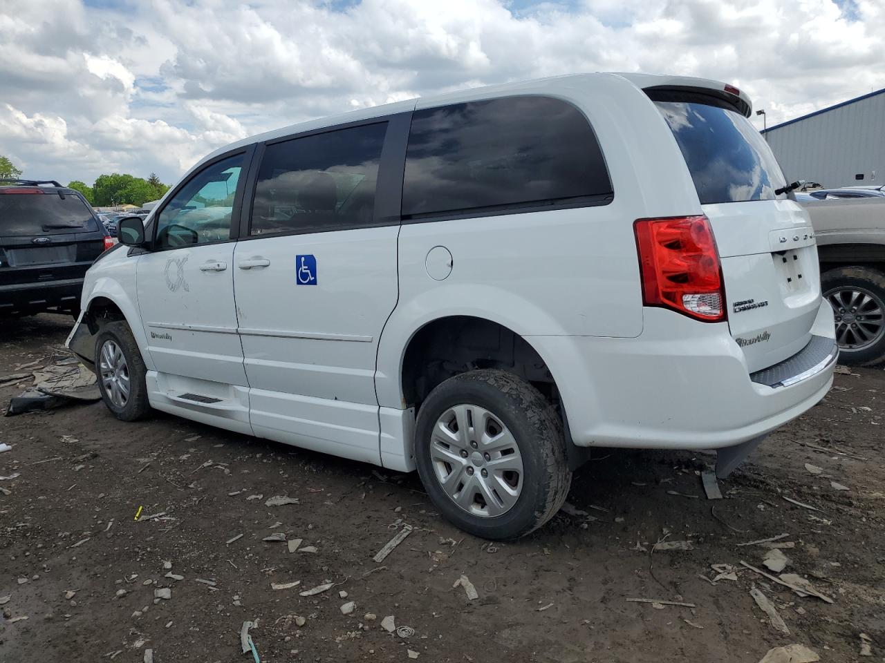 2C7WDGBGXHR618352 2017 Dodge Grand Caravan Se