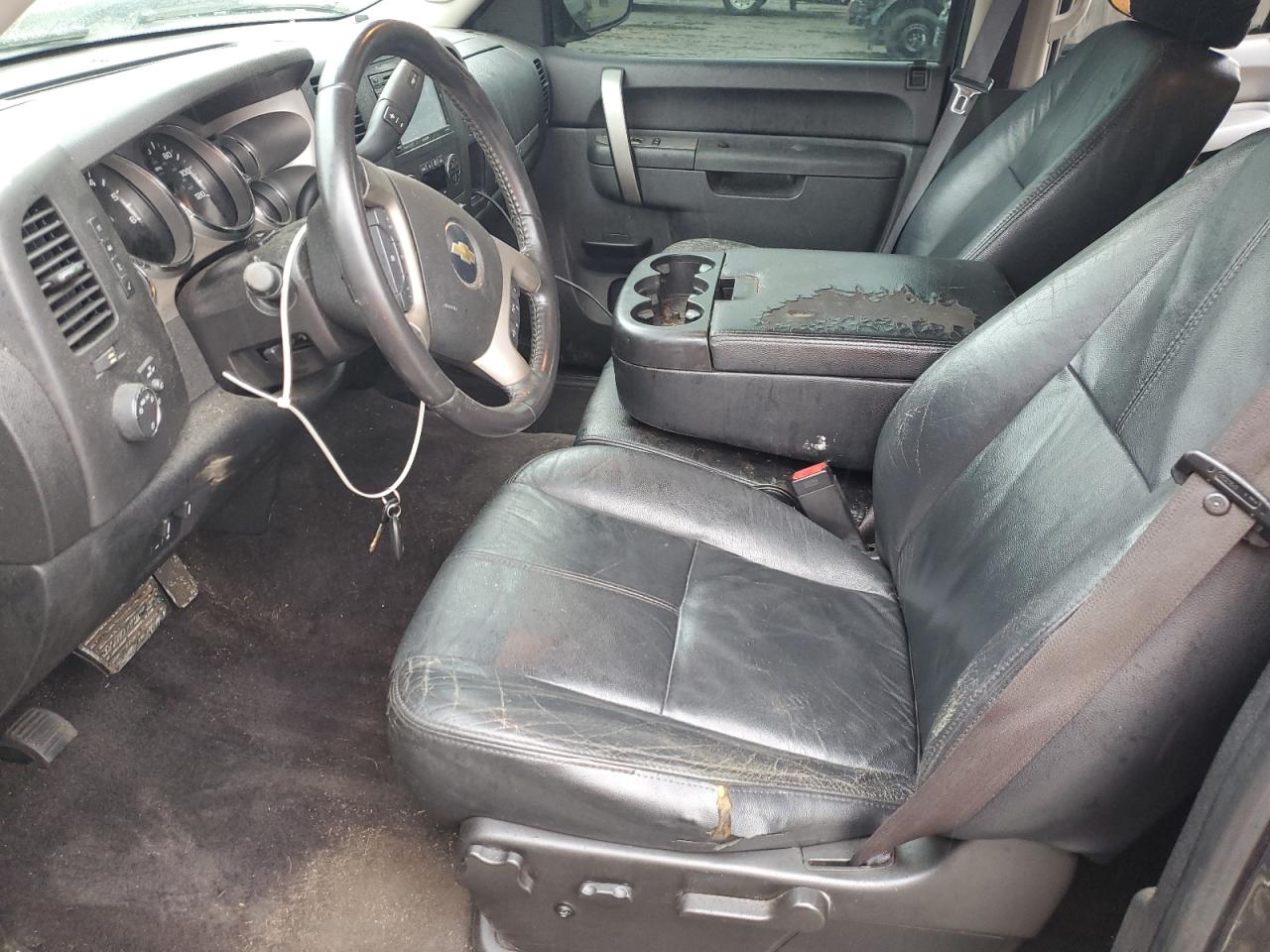 3GCPKSE32BG231035 2011 Chevrolet Silverado K1500 Lt