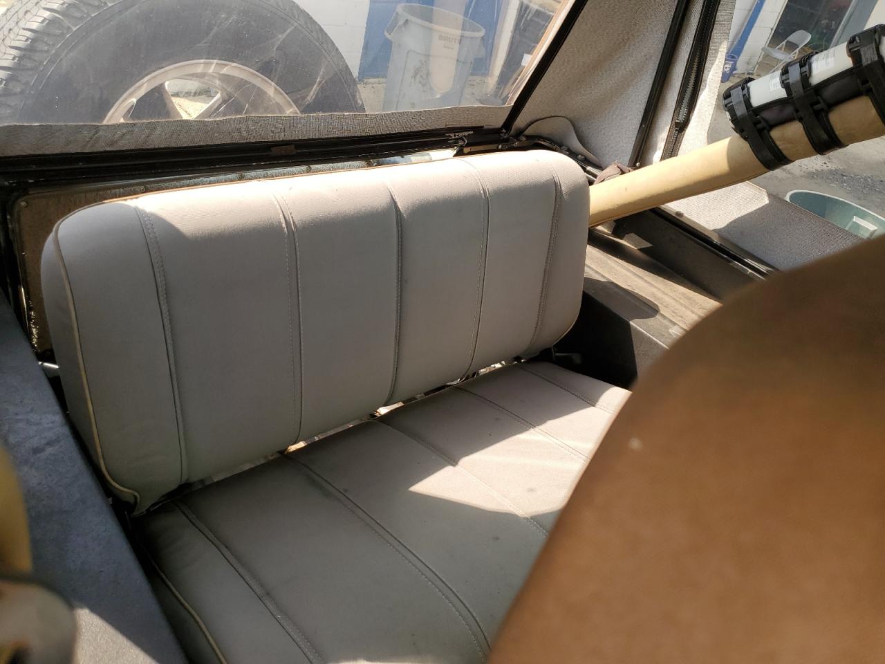 2J4FY49TXLJ524265 1990 Jeep Wrangler / Yj Sahara