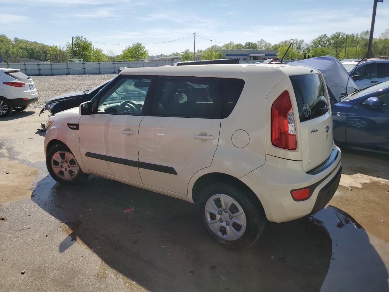 2012 Kia Soul vin: KNDJT2A56C7418267