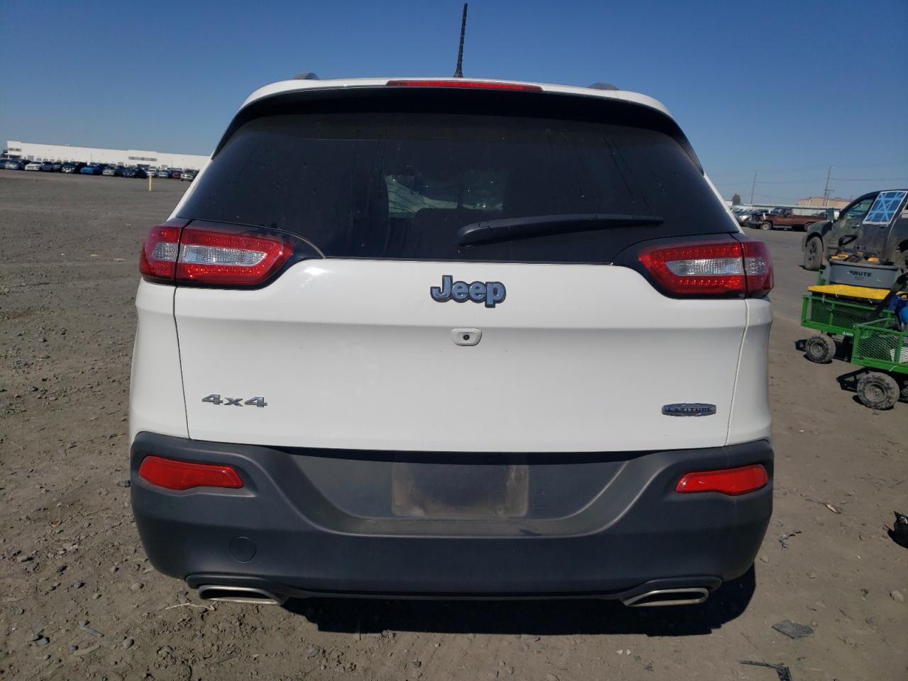 2018 Jeep Cherokee Latitude vin: 1C4PJMCX9JD546589