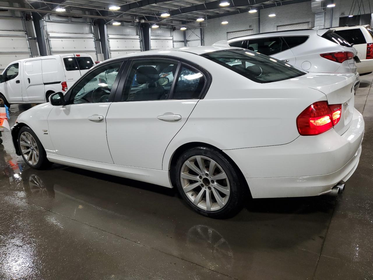 WBAPK735X9A457377 2009 BMW 328 Xi