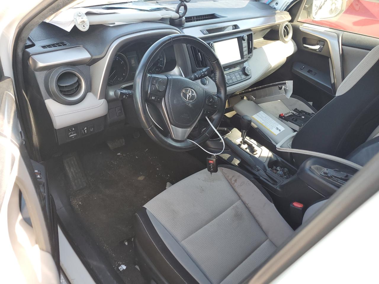 JTMWFREV3HJ129180 2017 Toyota Rav4 Xle