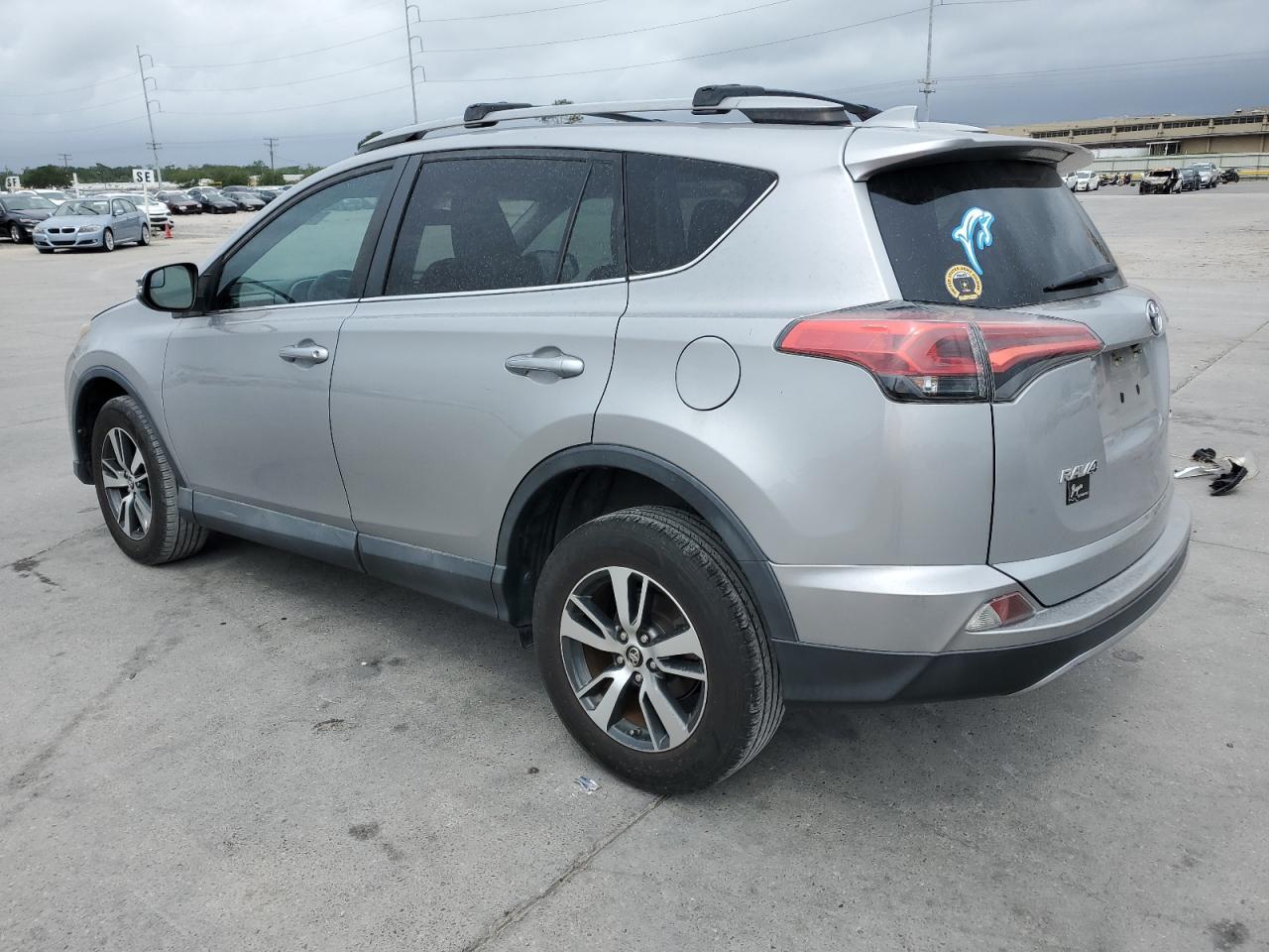 2T3WFREV5HW356257 2017 Toyota Rav4 Xle