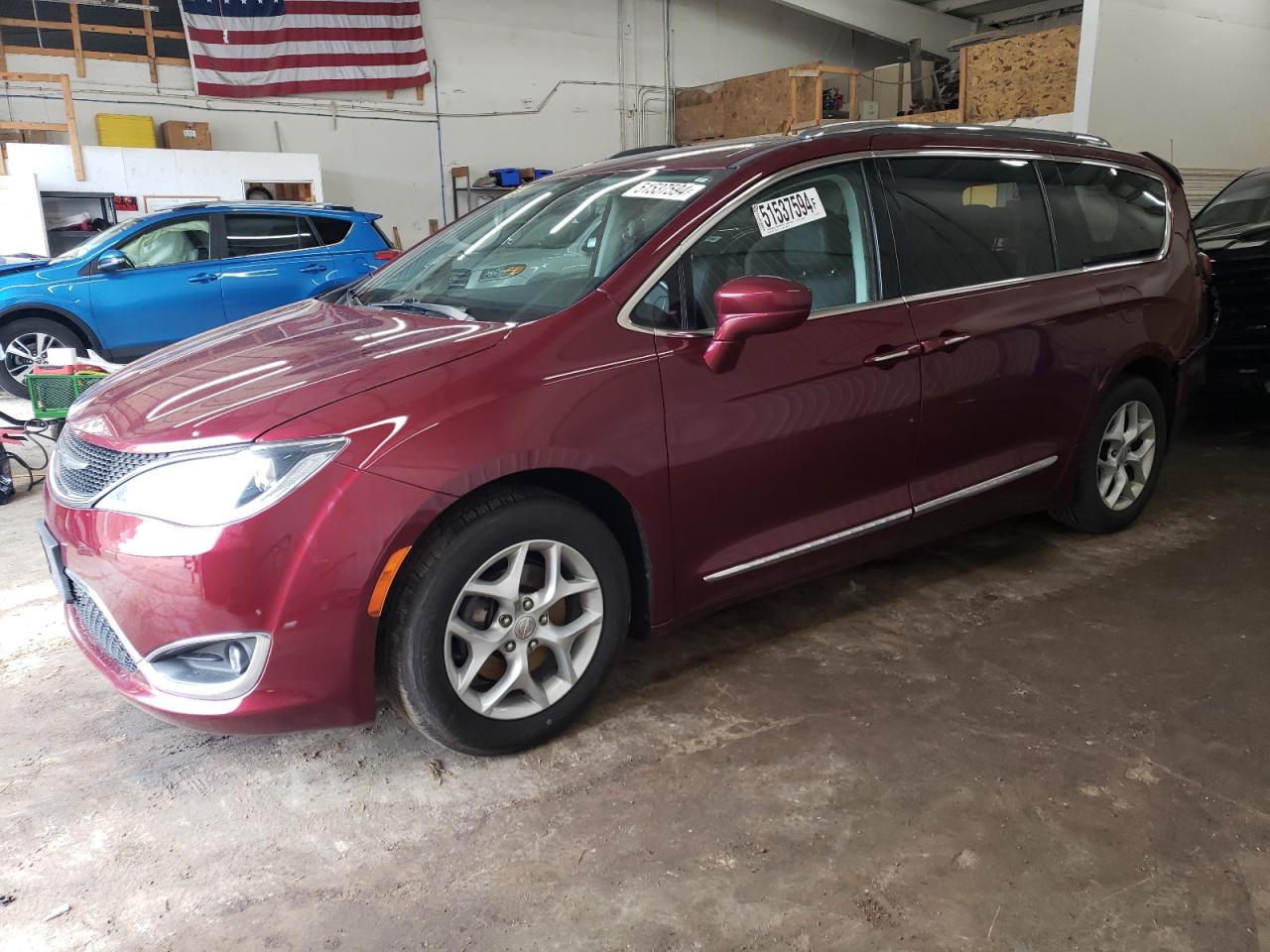 Chrysler Pacifica 2017 RU