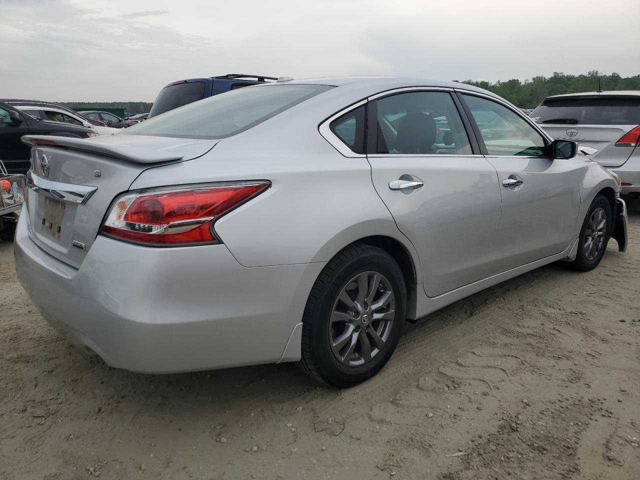 1N4AL3AP2FC479415 2015 Nissan Altima 2.5