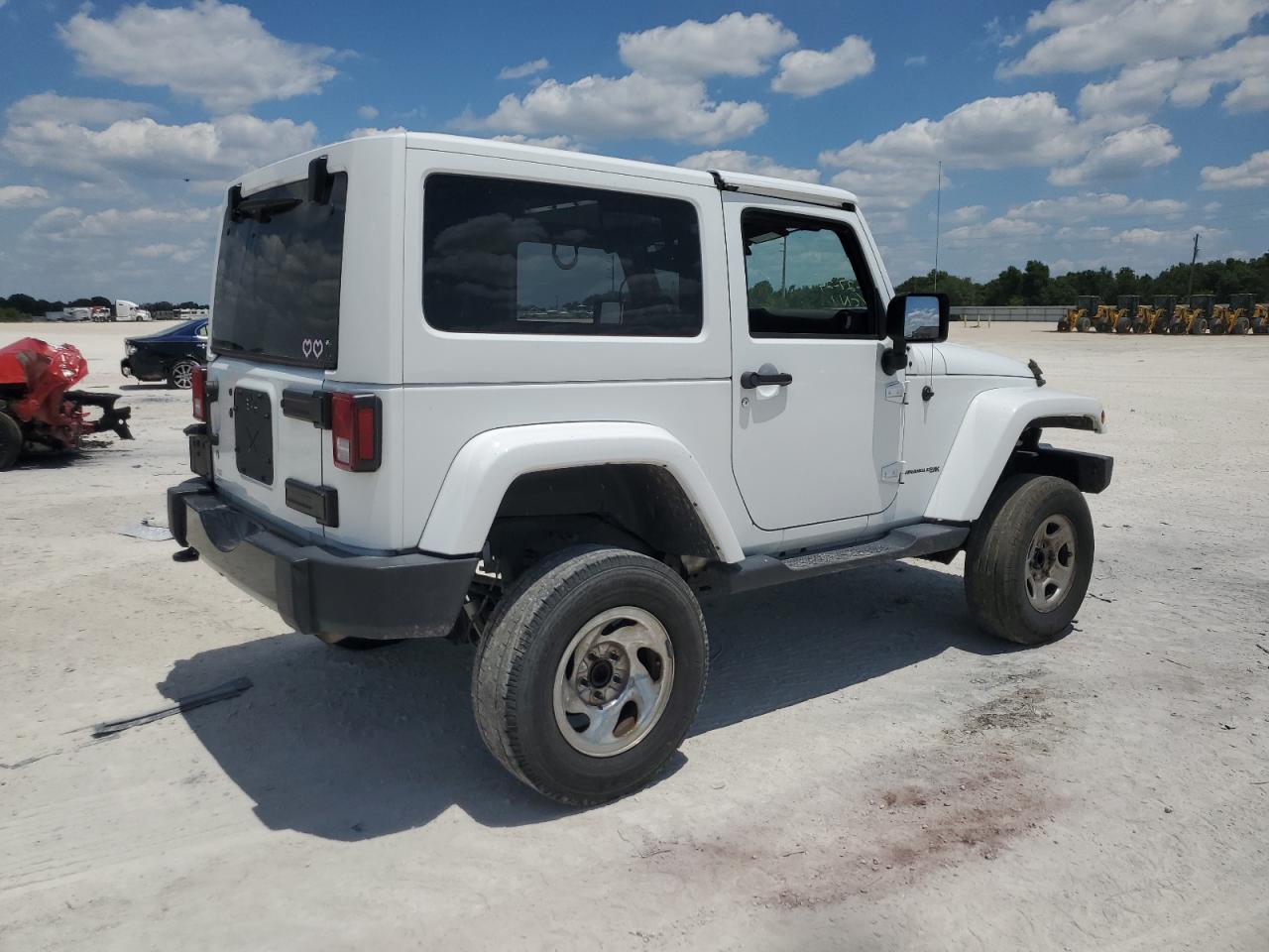 1C4AJWBG1JL806993 2018 Jeep Wrangler Sahara