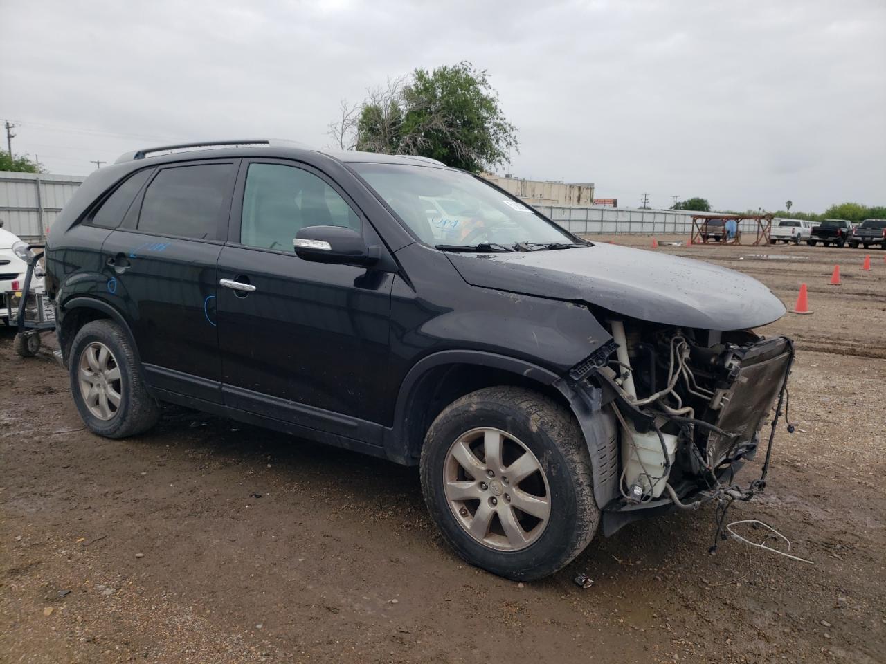 5XYKT3A1XBG148601 2011 Kia Sorento Base