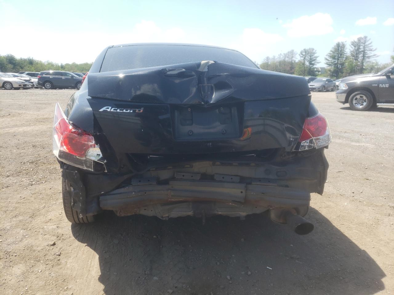 1HGCP2F41AA047811 2010 Honda Accord Lxp