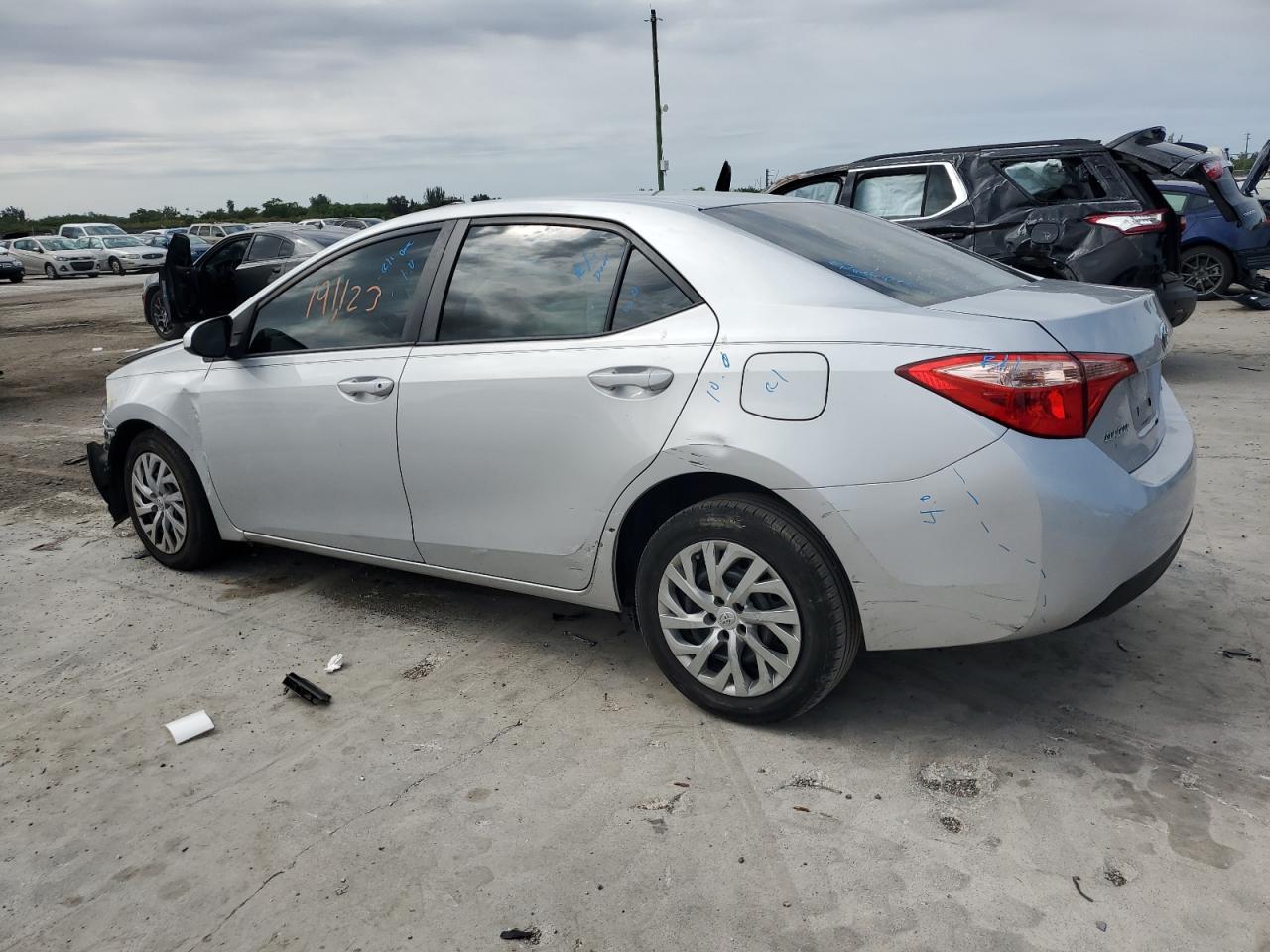 2T1BURHE6KC128012 2019 Toyota Corolla L