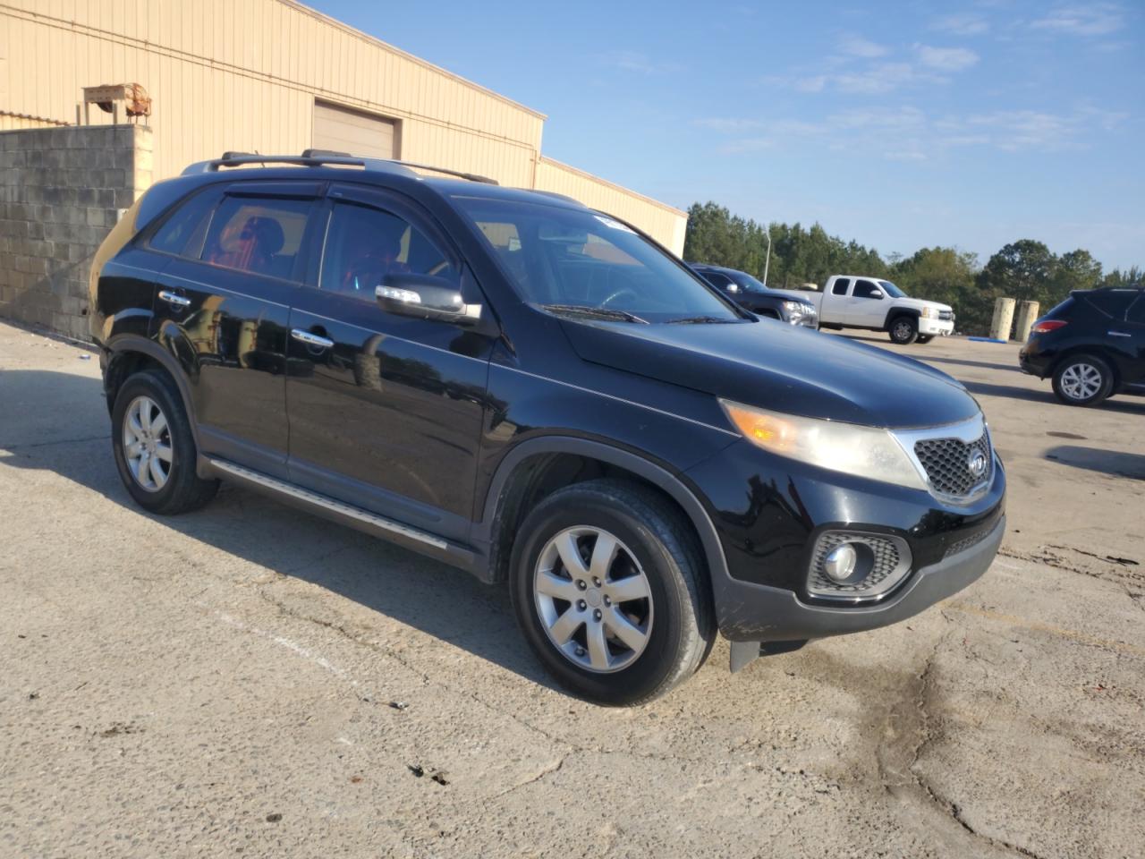 5XYKT3A11BG165299 2011 Kia Sorento Base