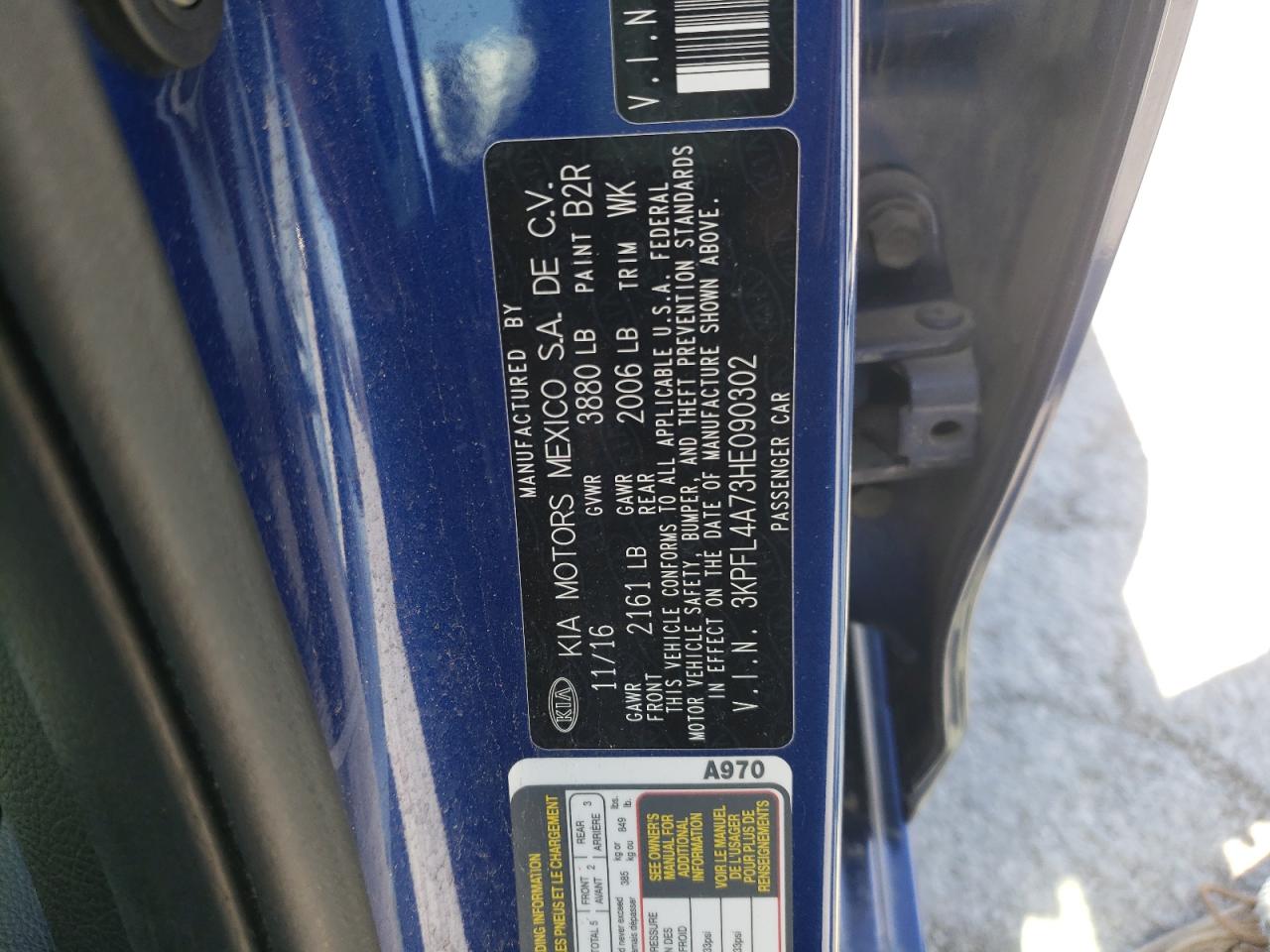 3KPFL4A73HE090302 2017 Kia Forte Lx