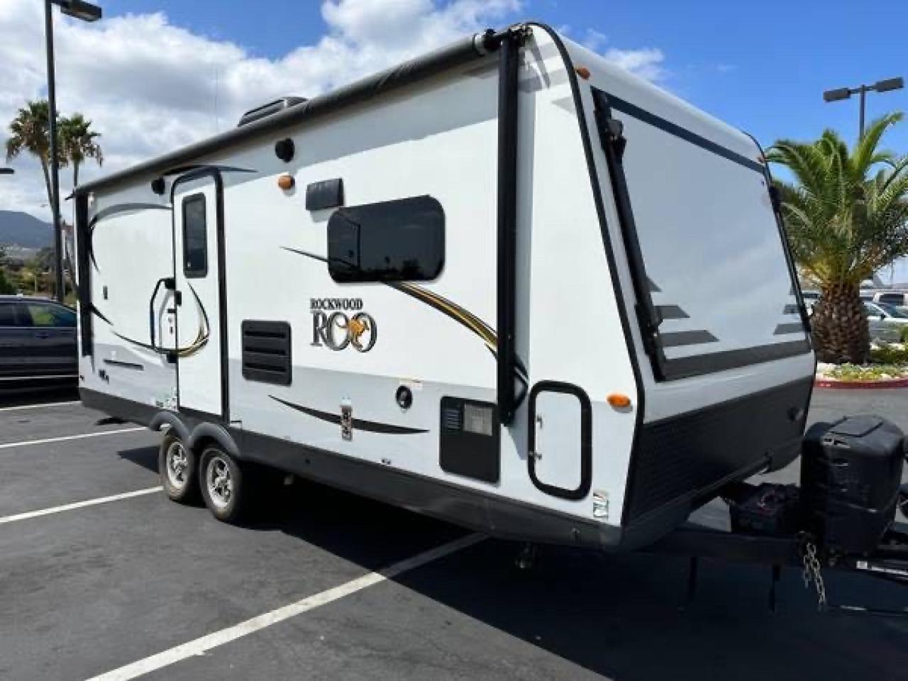 4X4TRLY26LZ166897 2020 Forest River Rockwood Roo