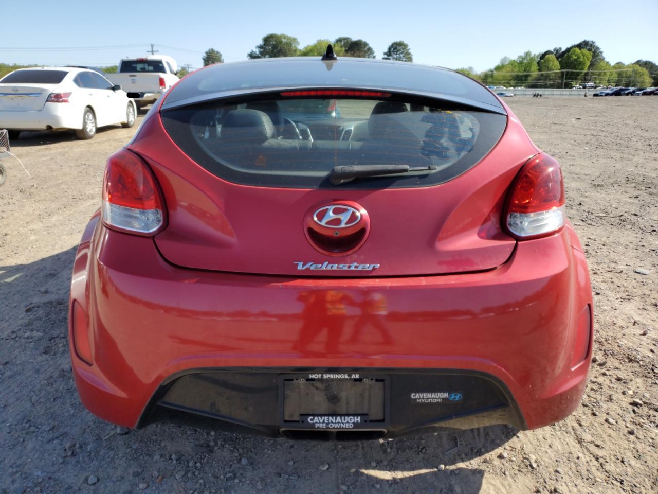 2016 Hyundai Veloster vin: KMHTC6AD1GU273813