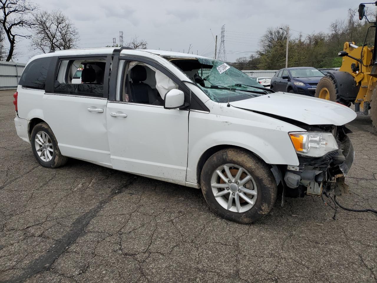 2C4RDGCGXJR184027 2018 Dodge Grand Caravan Sxt