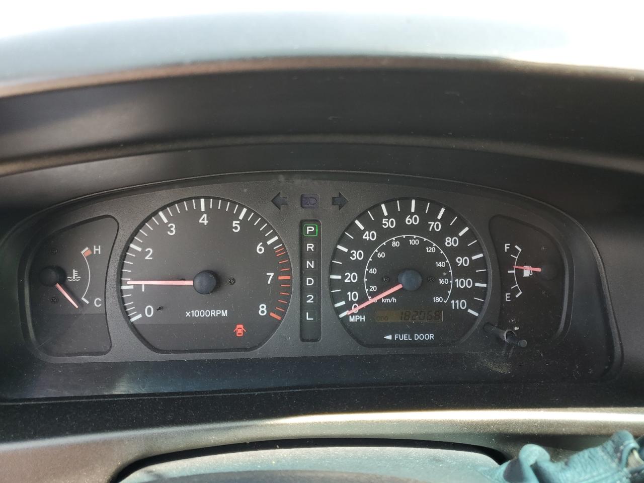 4T3ZF13C5YU189415 2000 Toyota Sienna Le