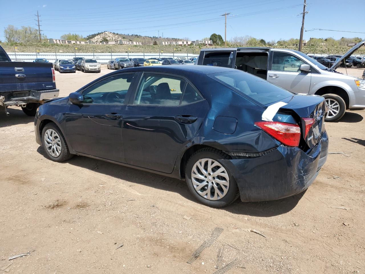 2T1BURHEXKC206677 2019 Toyota Corolla L