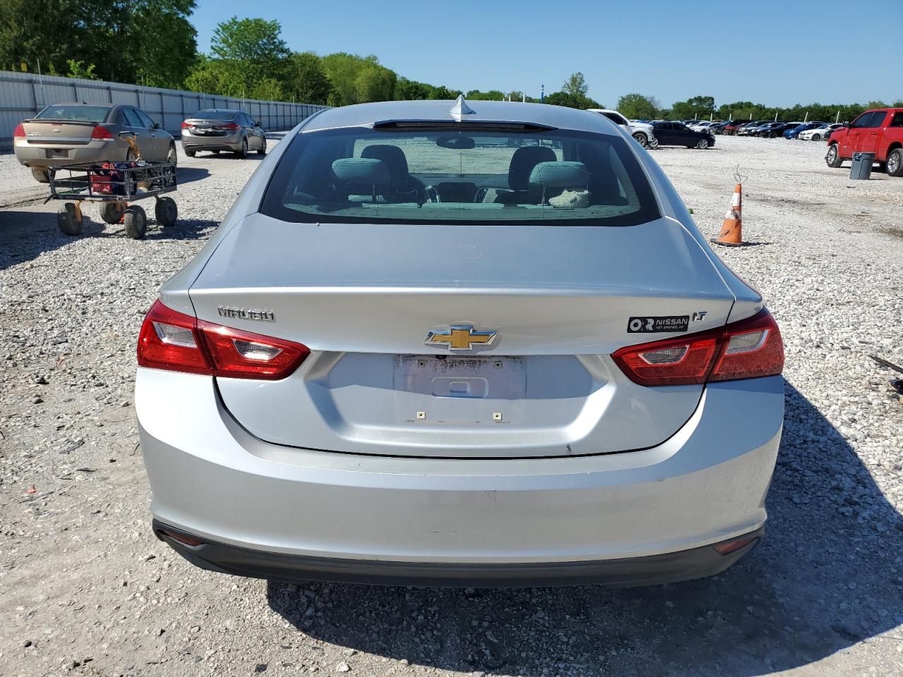 1G1ZD5ST7JF138237 2018 Chevrolet Malibu Lt