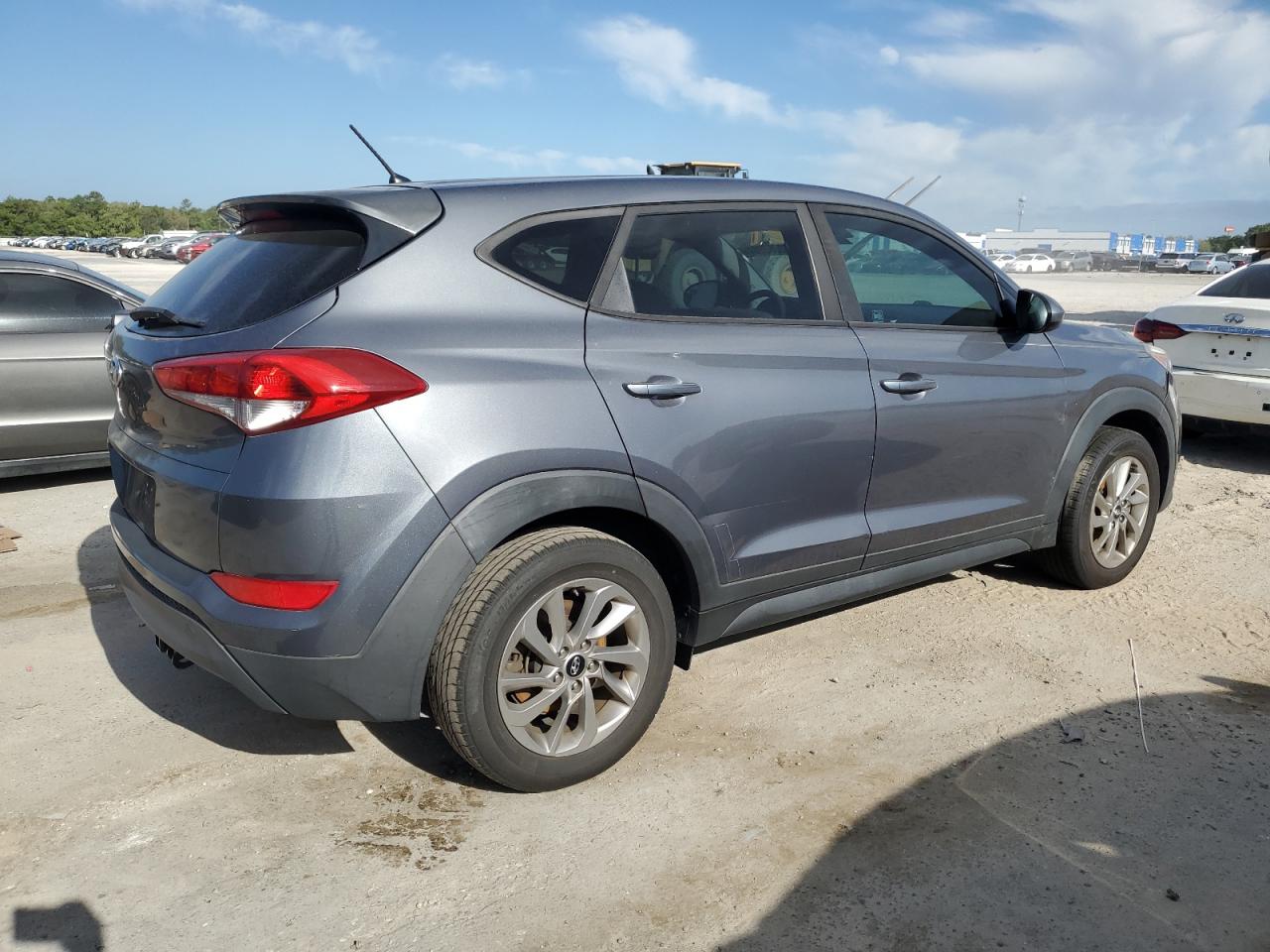 2018 Hyundai Tucson Se vin: KM8J23A48JU718290