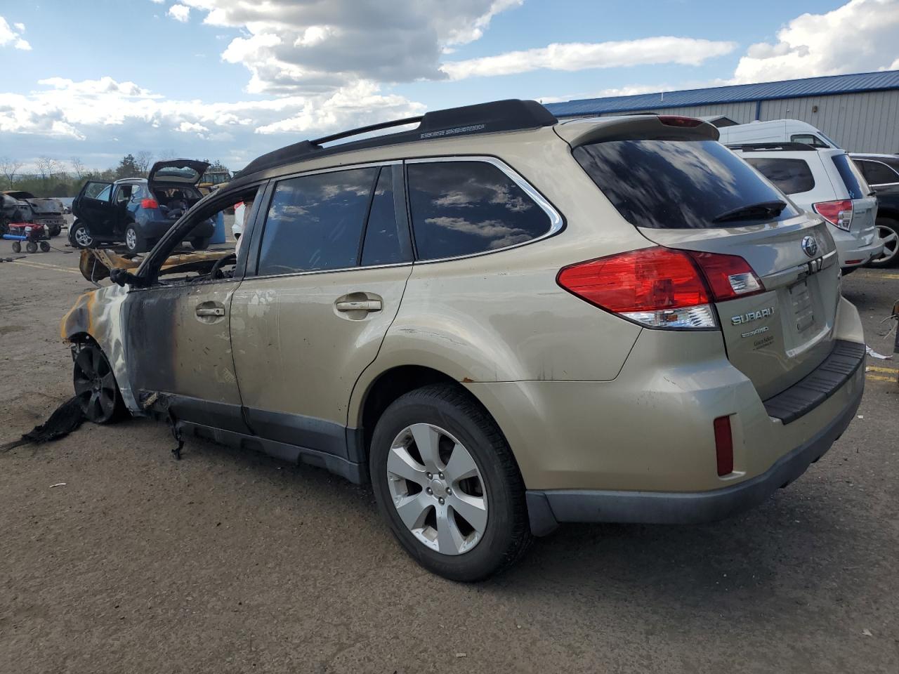 4S4BRBCC5A3347187 2010 Subaru Outback 2.5I Premium