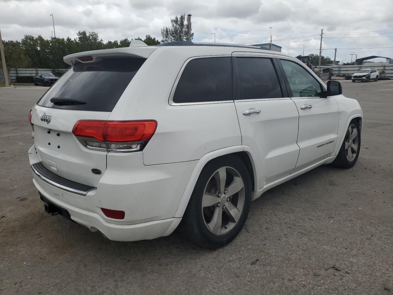 2014 Jeep Grand Cherokee Overland vin: 1C4RJFCM2EC417535