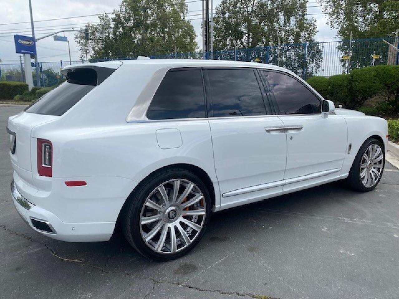 2021 Rolls-Royce Cullinan vin: SLATV4C02MU204564