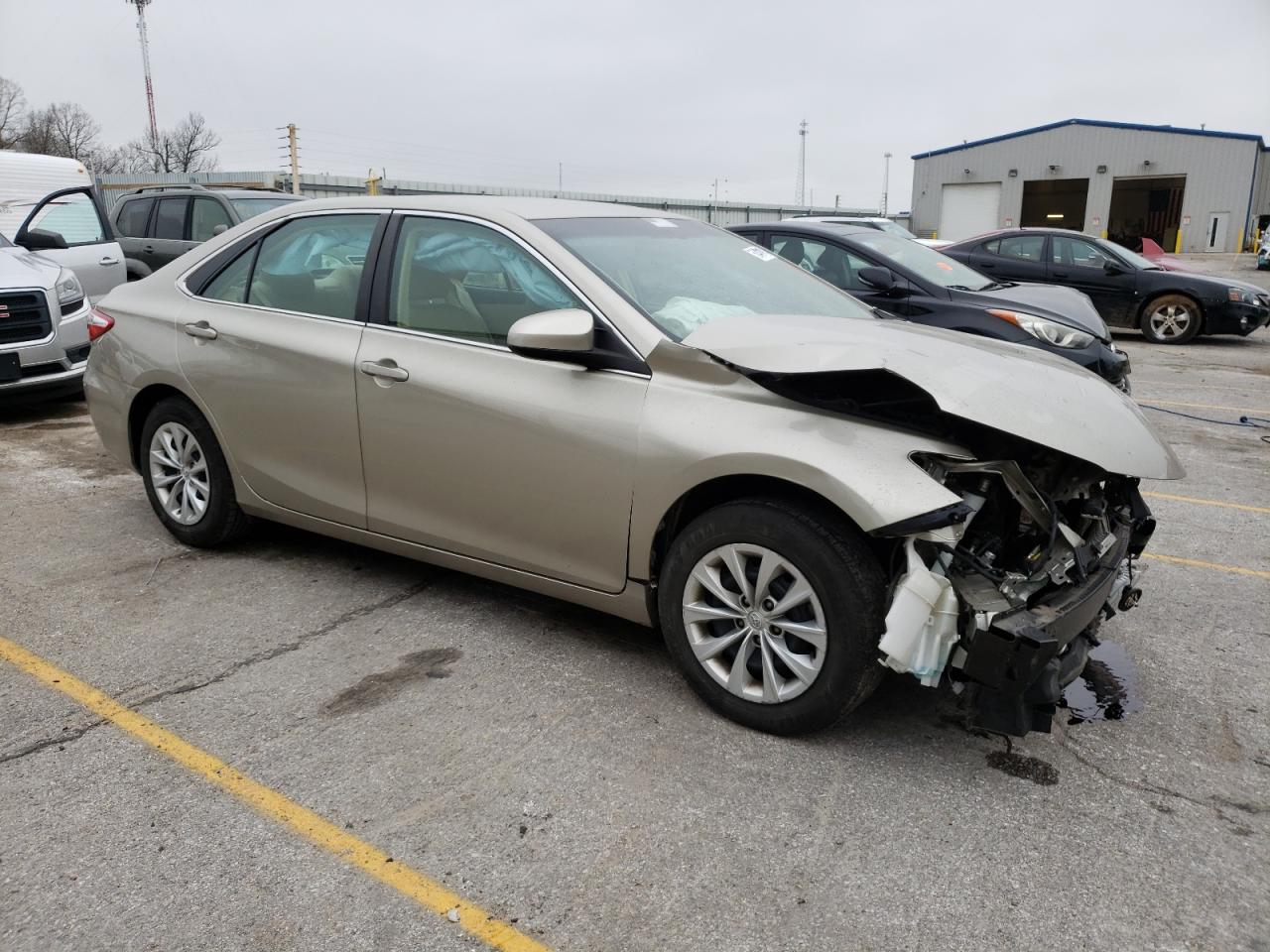 2015 Toyota Camry Le vin: 4T4BF1FK4FR471139