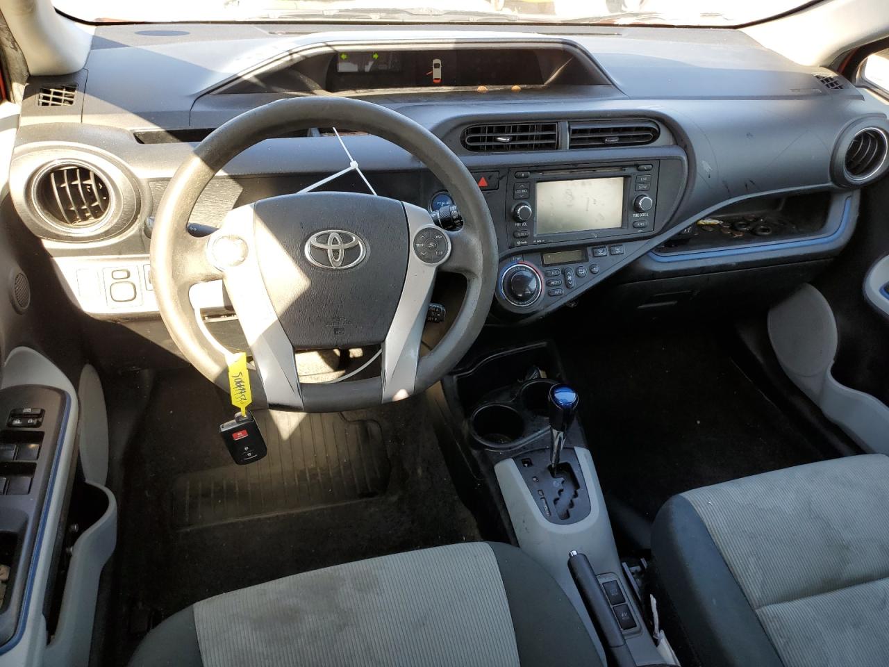 2013 Toyota Prius C vin: JTDKDTB31D1038603