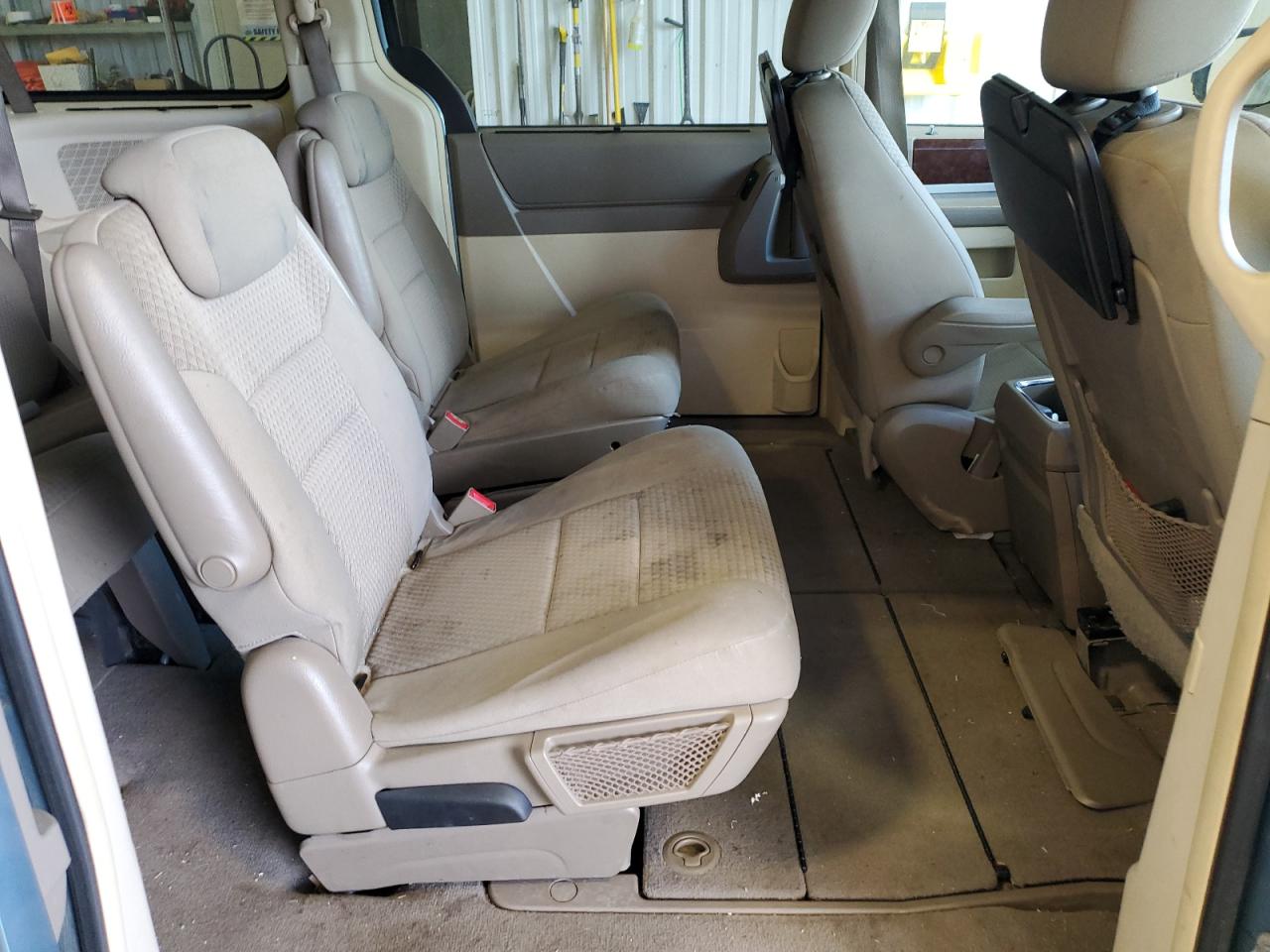 2A4RR5D10AR150916 2010 Chrysler Town & Country Touring