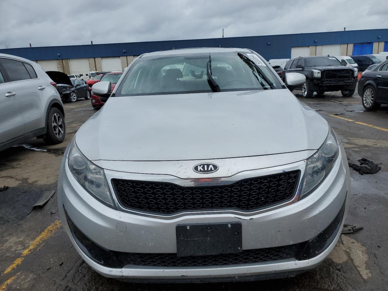 KNAGM4A72B5177769 2011 Kia Optima Lx