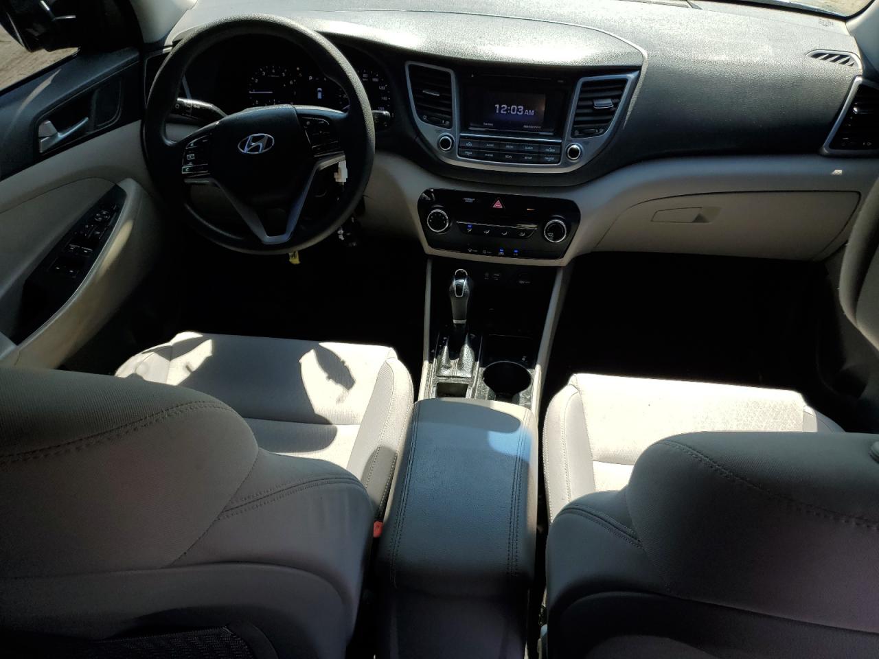 KM8J2CA49JU675420 2018 Hyundai Tucson Se