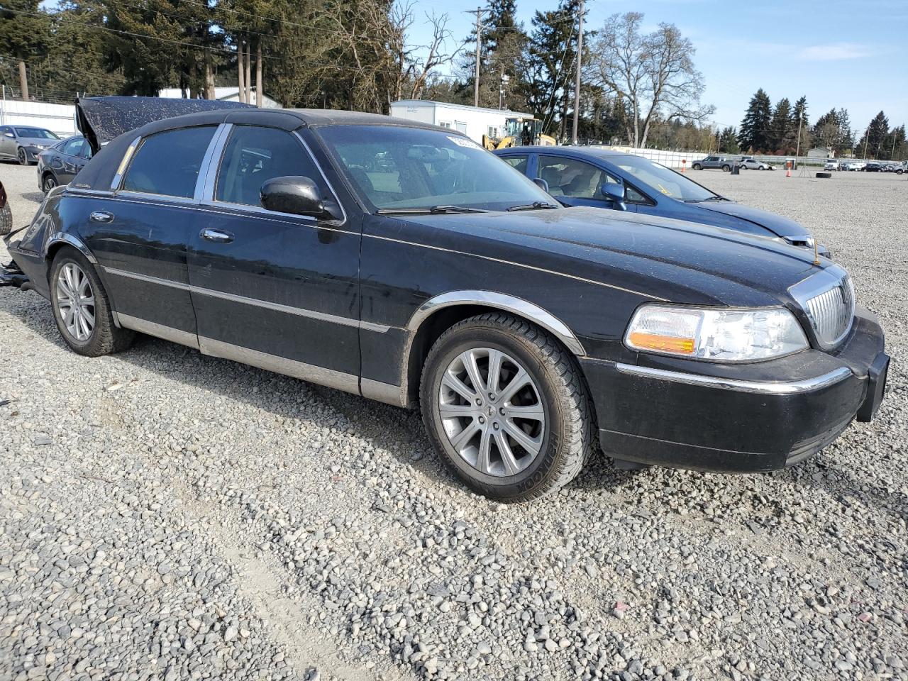 1LNHM81W13Y613173 2003 Lincoln Town Car Executive