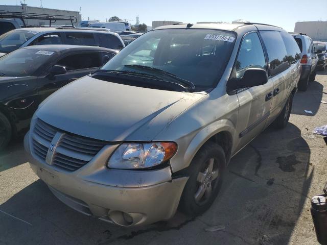 Lot #2519350973 2005 DODGE GRAND CARA salvage car