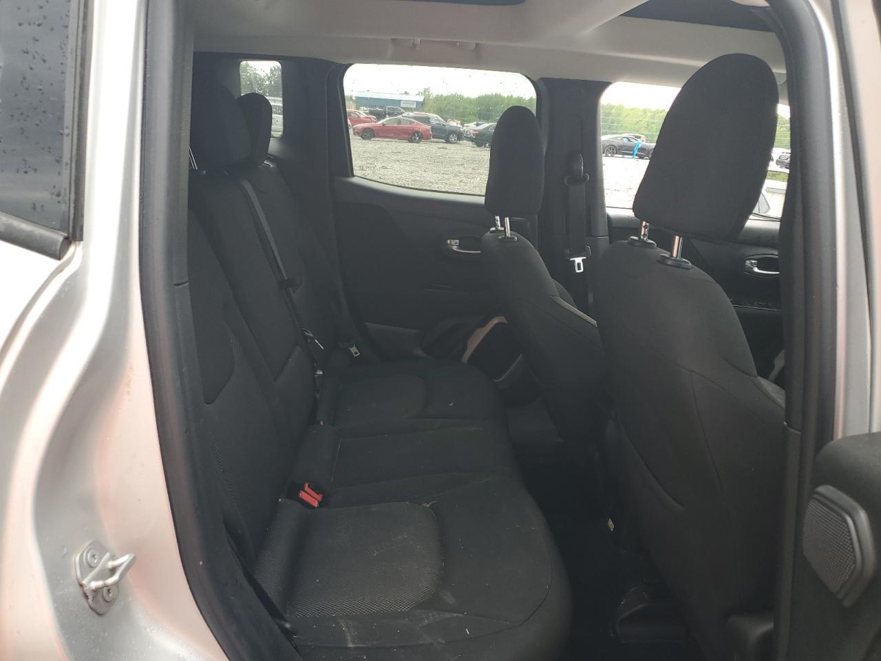 ZACCJABT6FPC37229 2015 Jeep Renegade Latitude