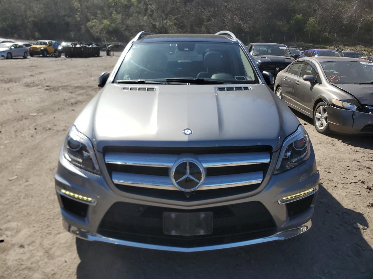 2015 Mercedes-Benz Gl 550 4Matic vin: 4JGDF7DE2FA488946