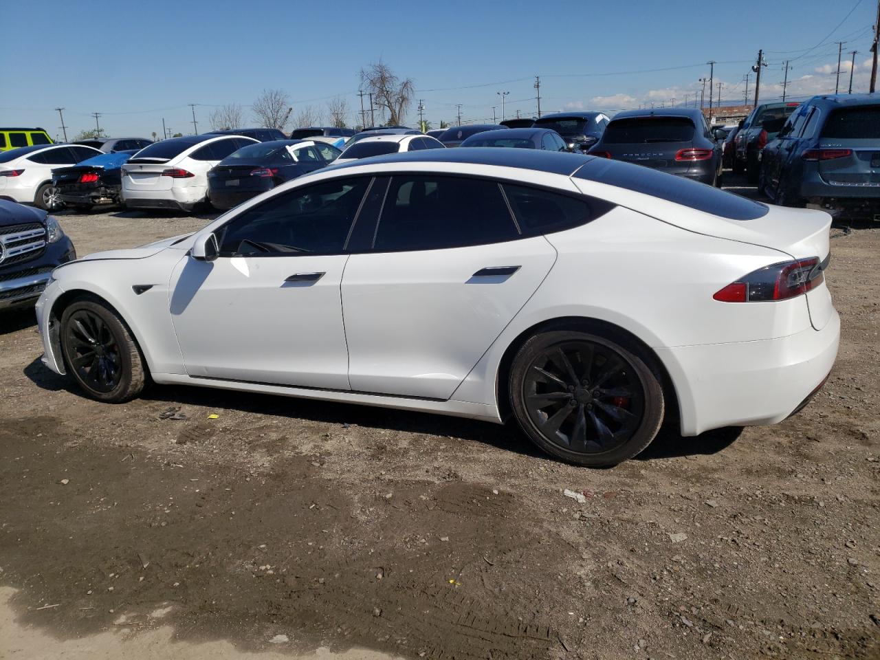 Lot #2436052762 2017 TESLA MODEL S