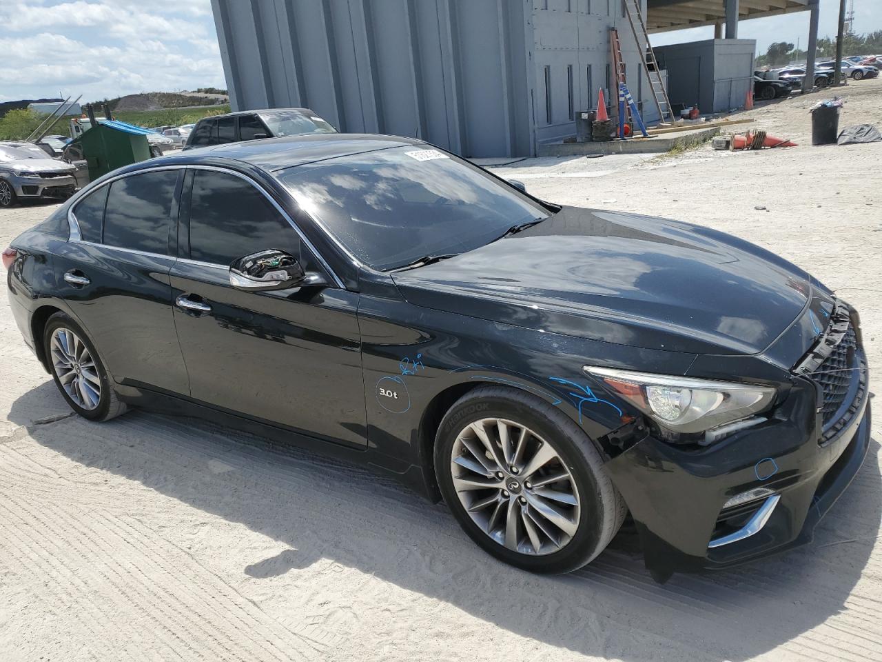 JN1EV7AR6JM434823 2018 Infiniti Q50 Luxe