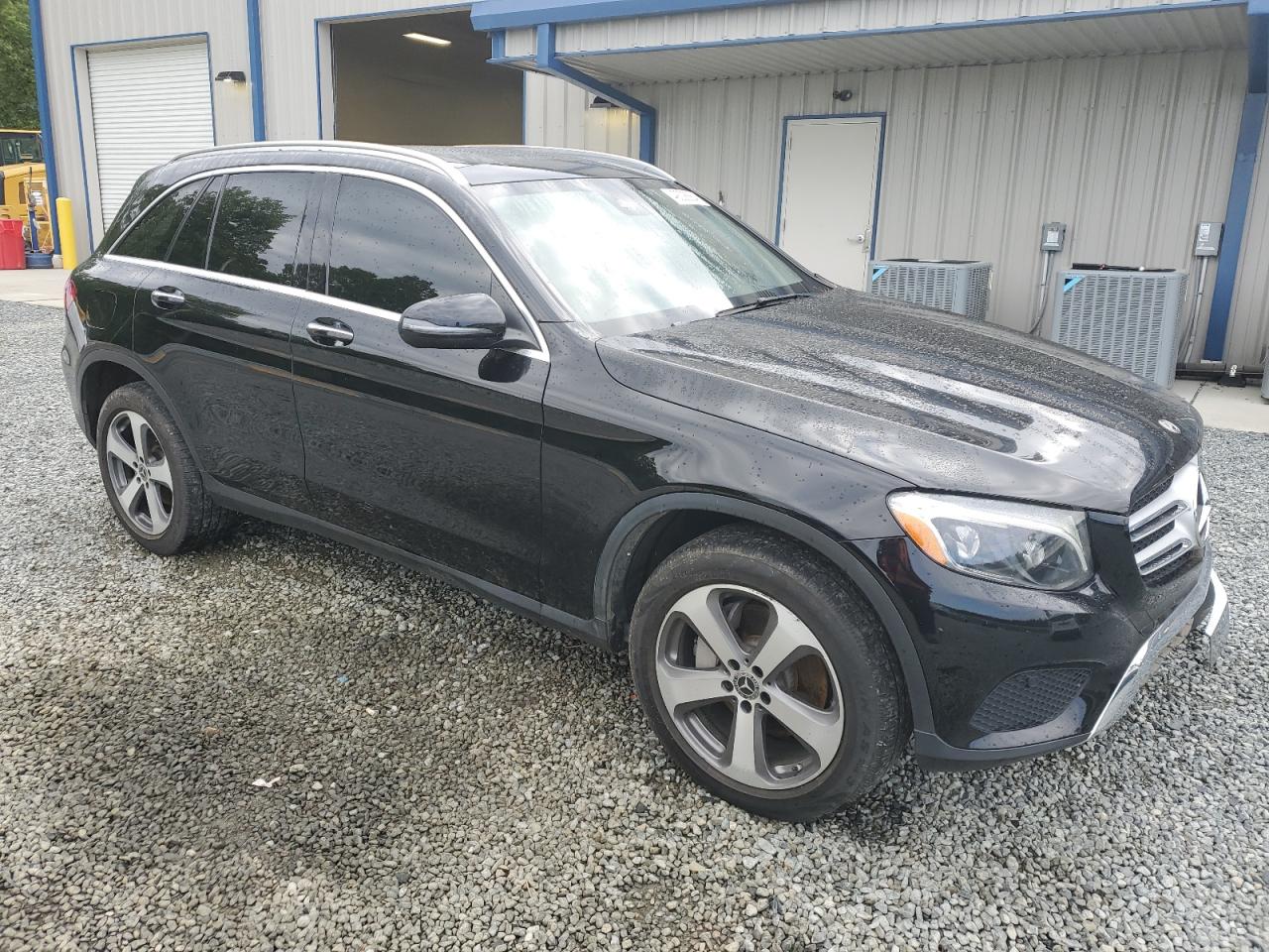 WDC0G4KB2JV107759 2018 Mercedes-Benz Glc 300 4Matic