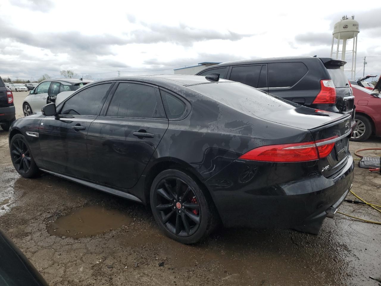 SAJBL4BV9HCY32724 2017 Jaguar Xf R - Sport