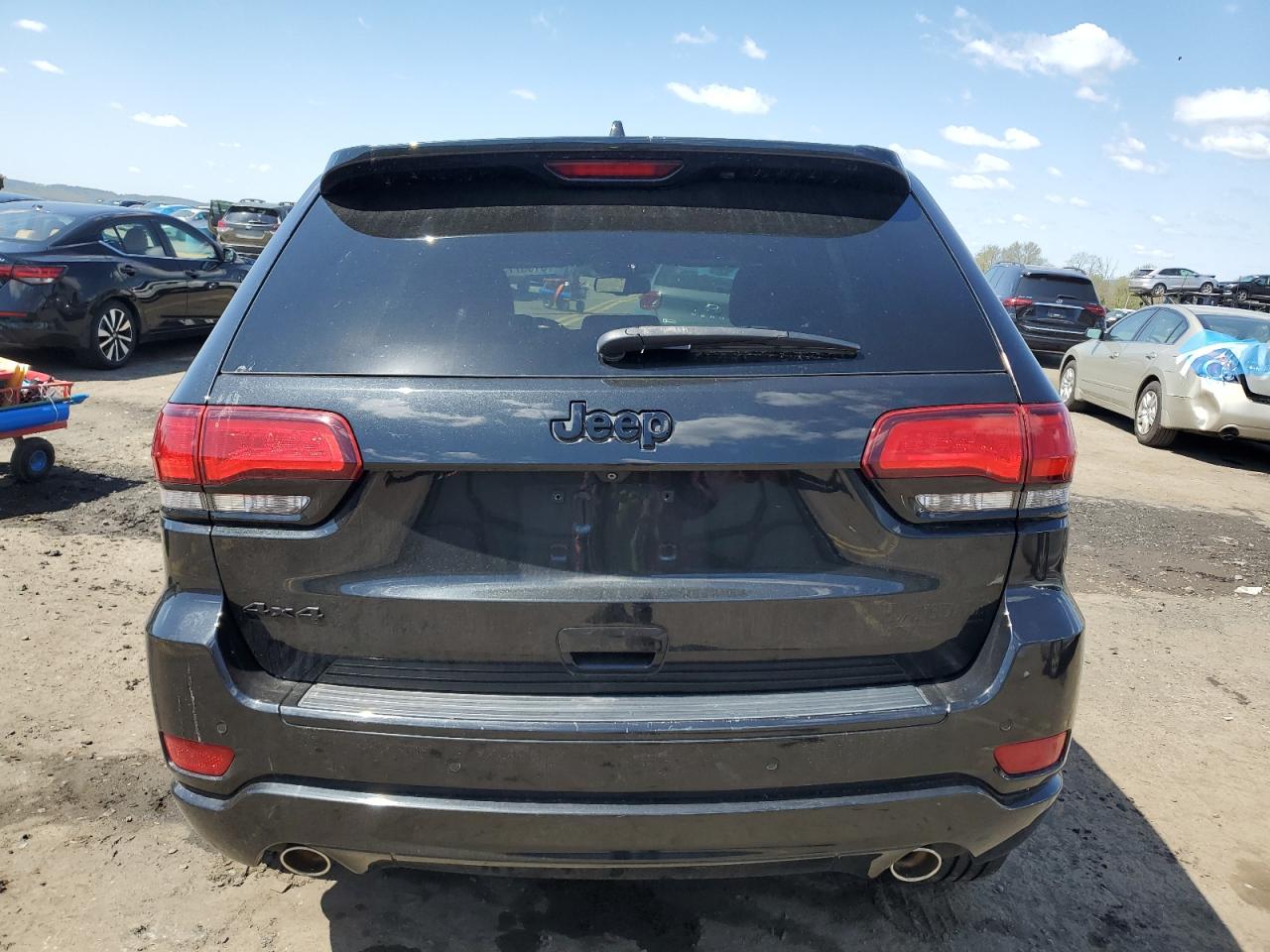 1C4RJFAG2FC135877 2015 Jeep Grand Cherokee Laredo