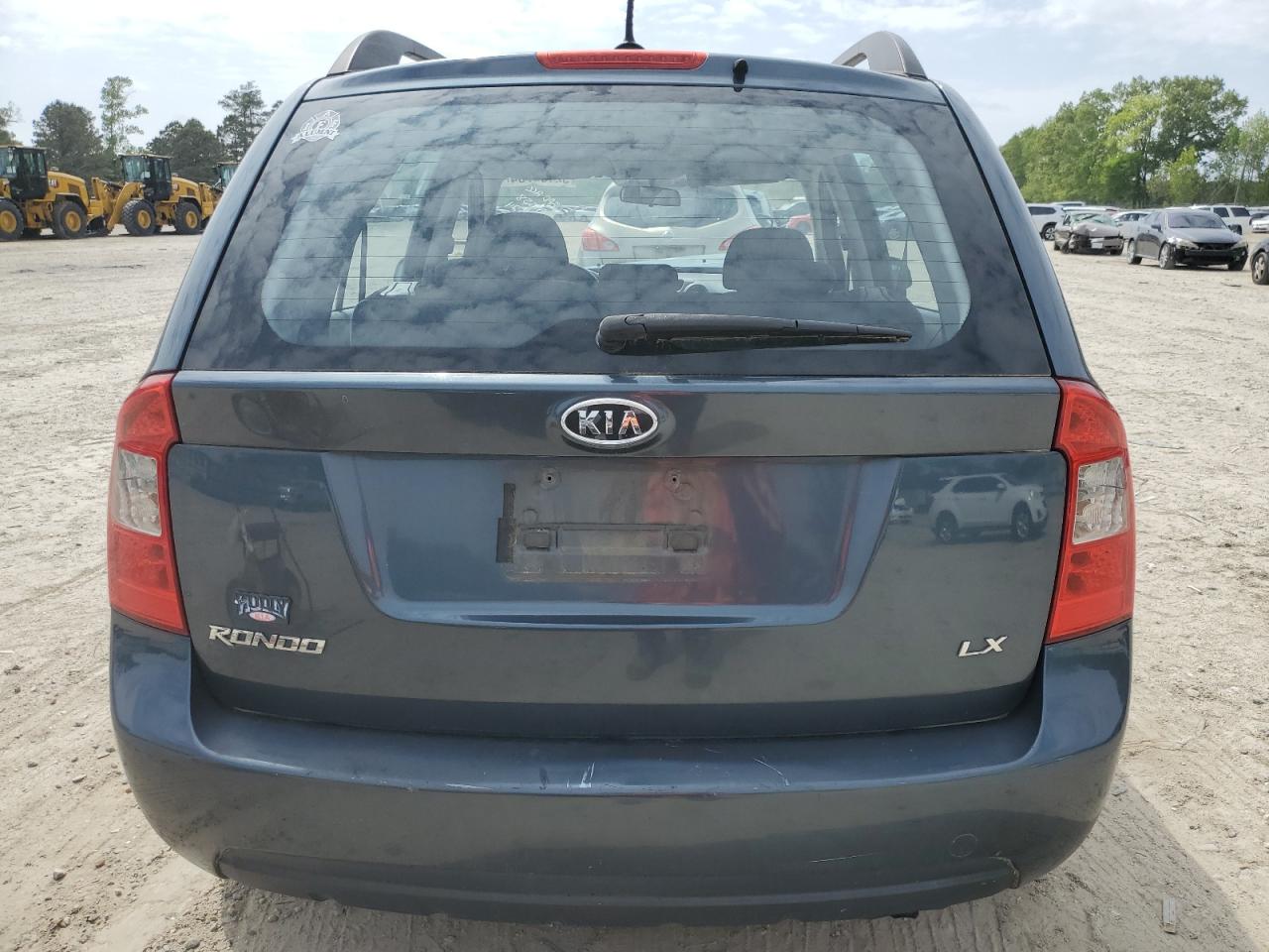 KNAFG528097251558 2009 Kia Rondo Base