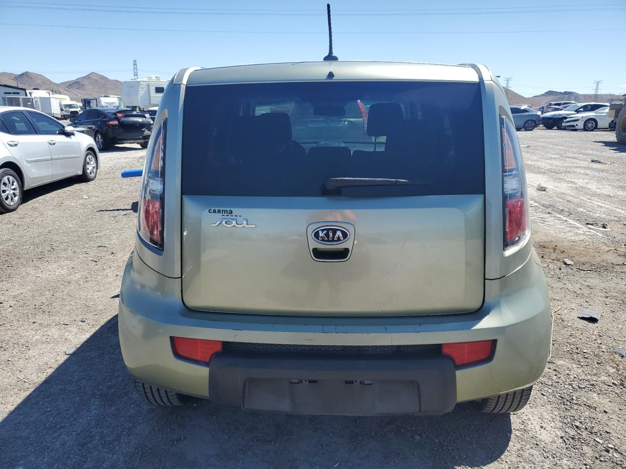 KNDJT2A20B7339570 2011 Kia Soul +