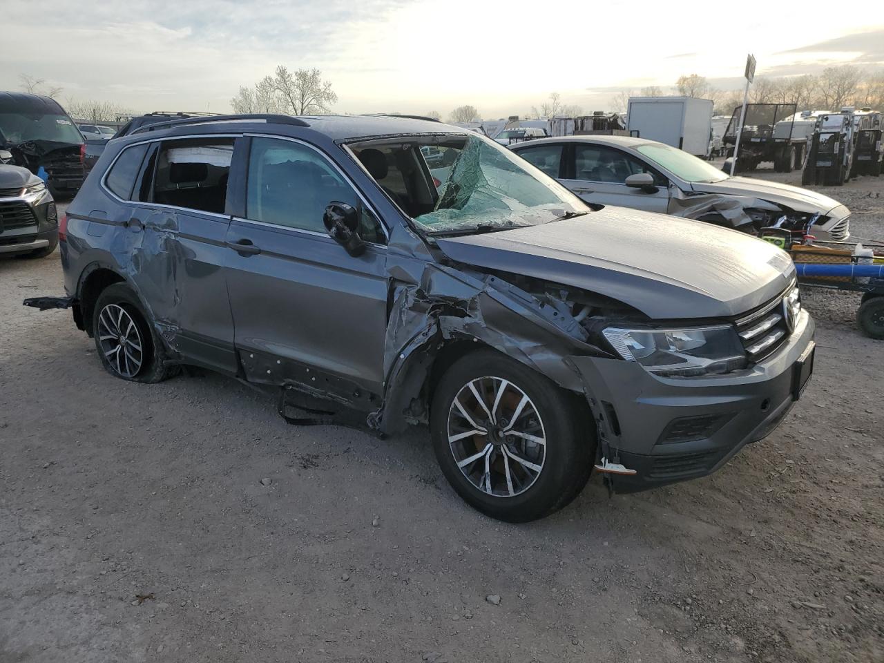 2019 Volkswagen Tiguan Se vin: 3VV2B7AX9KM164730